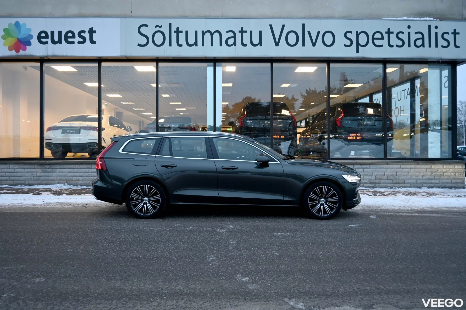 Volvo V60 T6 AWD H&K 4C INSCRIPTION XENIUM PRO INTELLI 2 258kW