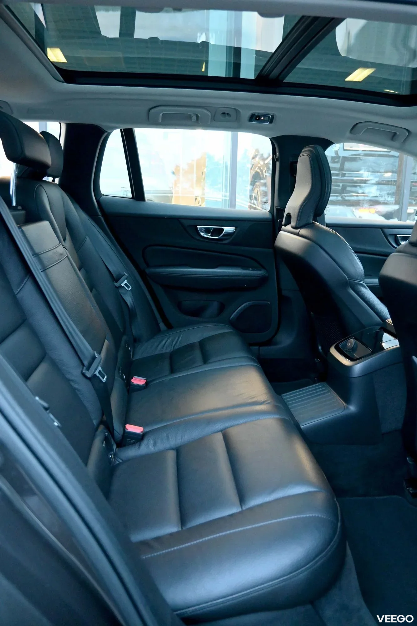 Volvo V60 T6 AWD H&K 4C INSCRIPTION XENIUM PRO INTELLI 2 258kW