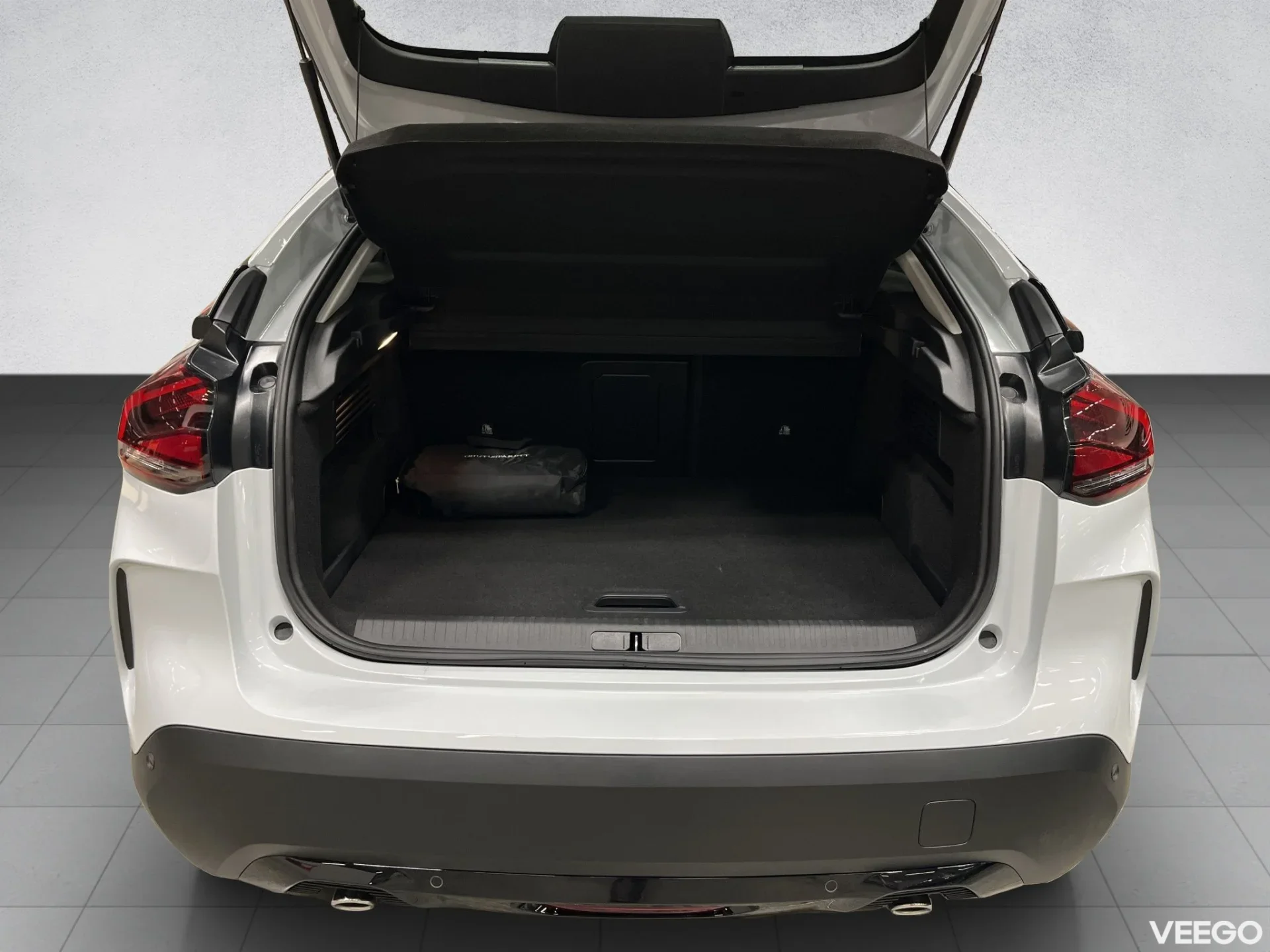 Citroen C4 Shine PureTech 130 AT 96kW