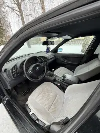 BMW 318 2.0 110kw thumbnail