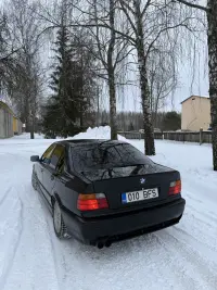 BMW 318 2.0 110kw thumbnail