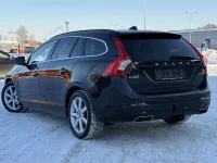 Volvo V60 Momentum Facelift 2 140kW thumbnail