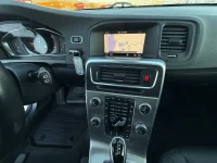 Volvo V60 Momentum Facelift 2 140kW thumbnail