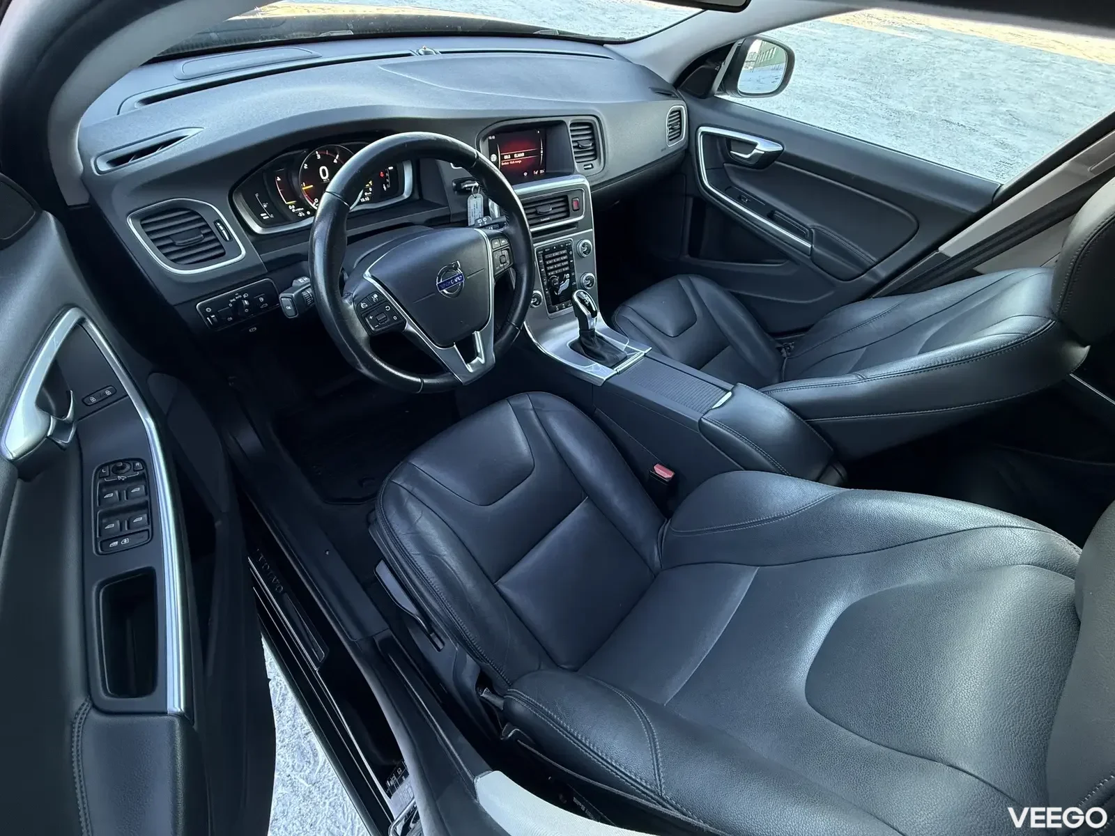 Volvo V60 Momentum Facelift 2 140kW