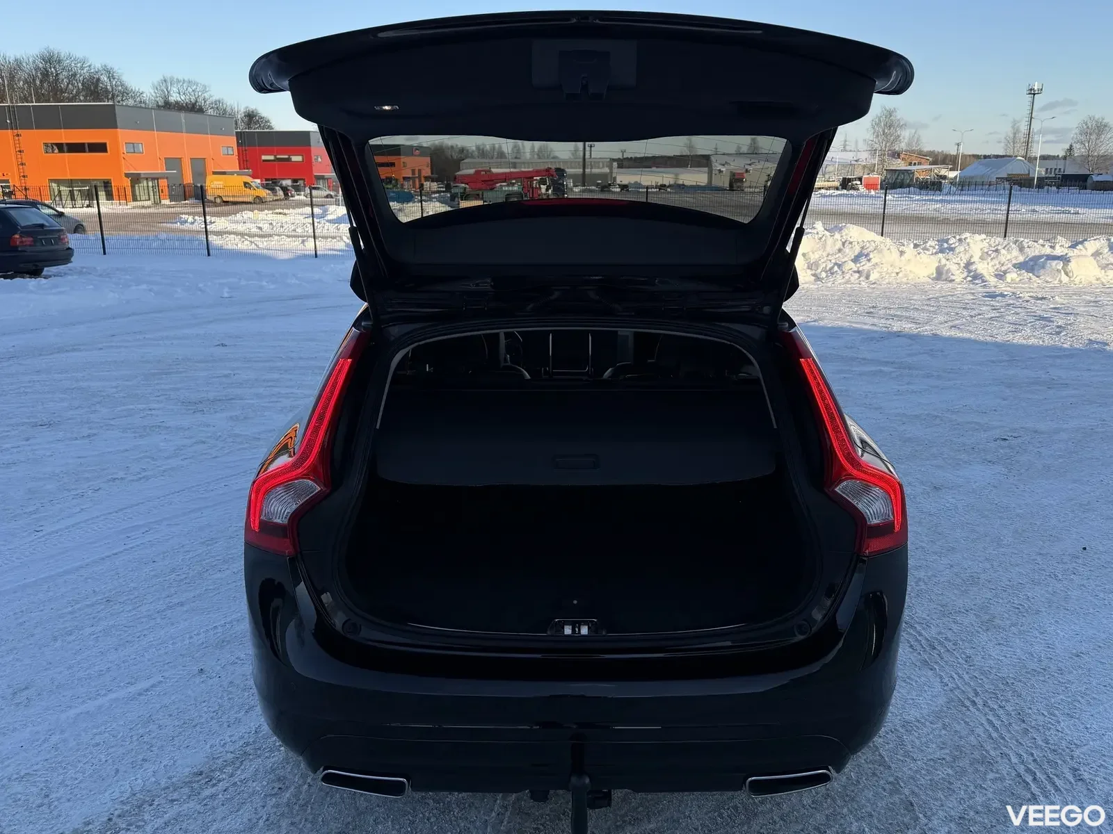 Volvo V60 Momentum Facelift 2 140kW