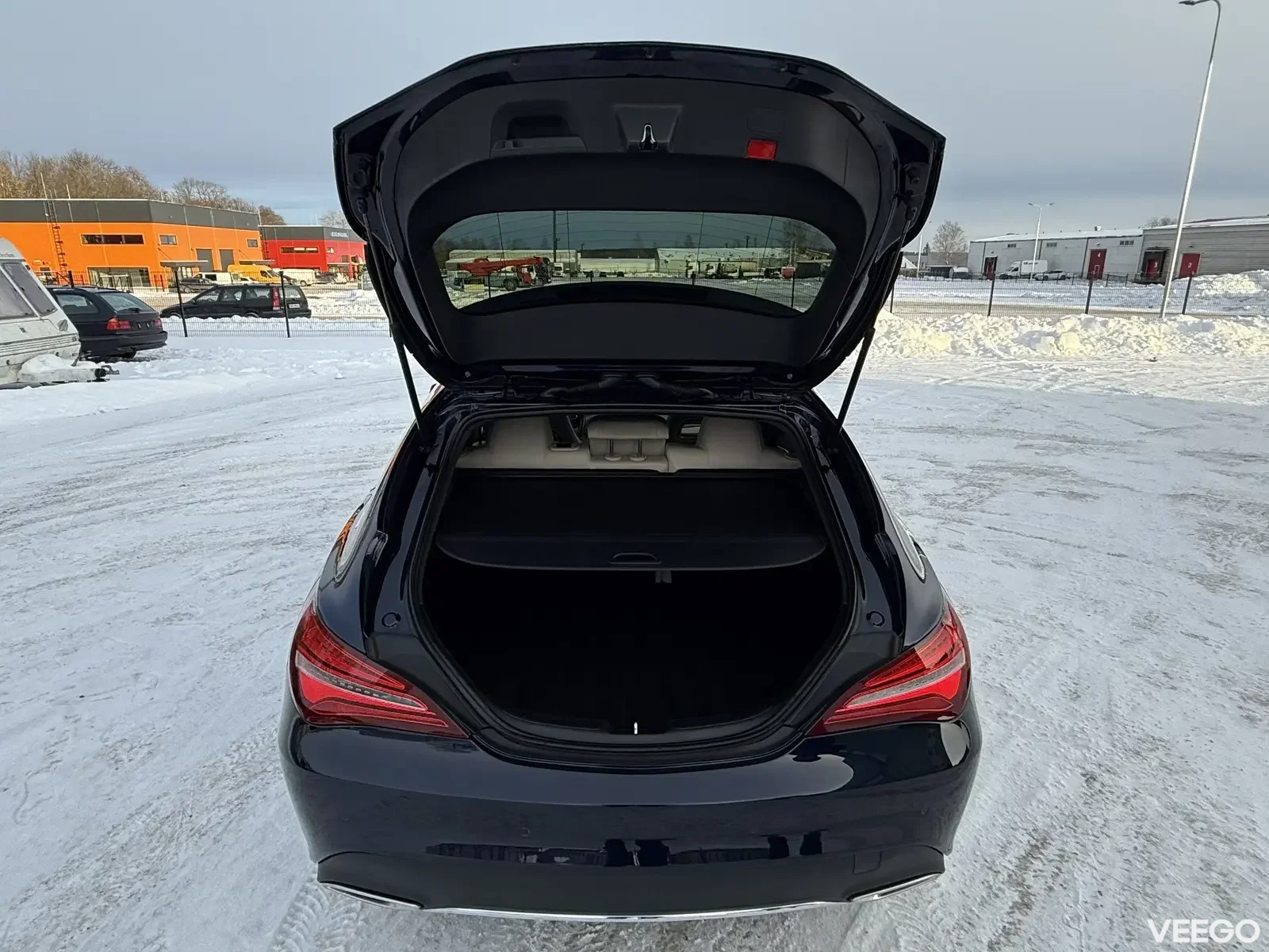 Mercedes-Benz CLA 200 Shooting Brake Sportpakett 2.1 100kW