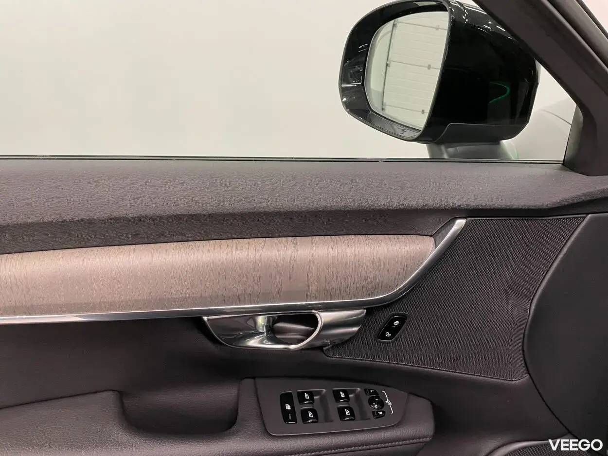 Volvo V90 Cross Country AWD Momentum 2 145kW