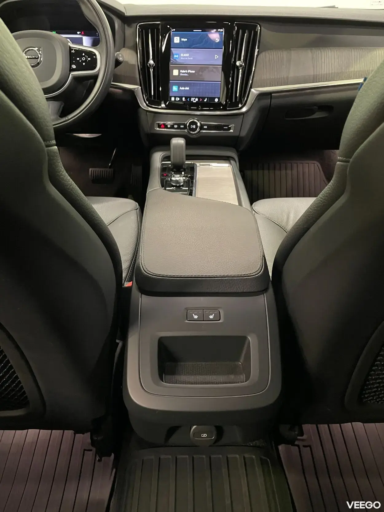 Volvo V90 Cross Country AWD Momentum 2 145kW