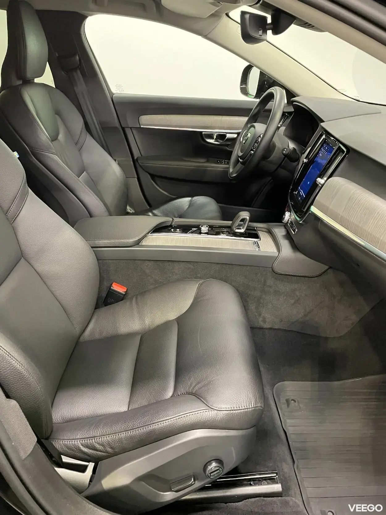 Volvo V90 Cross Country AWD Momentum 2 145kW