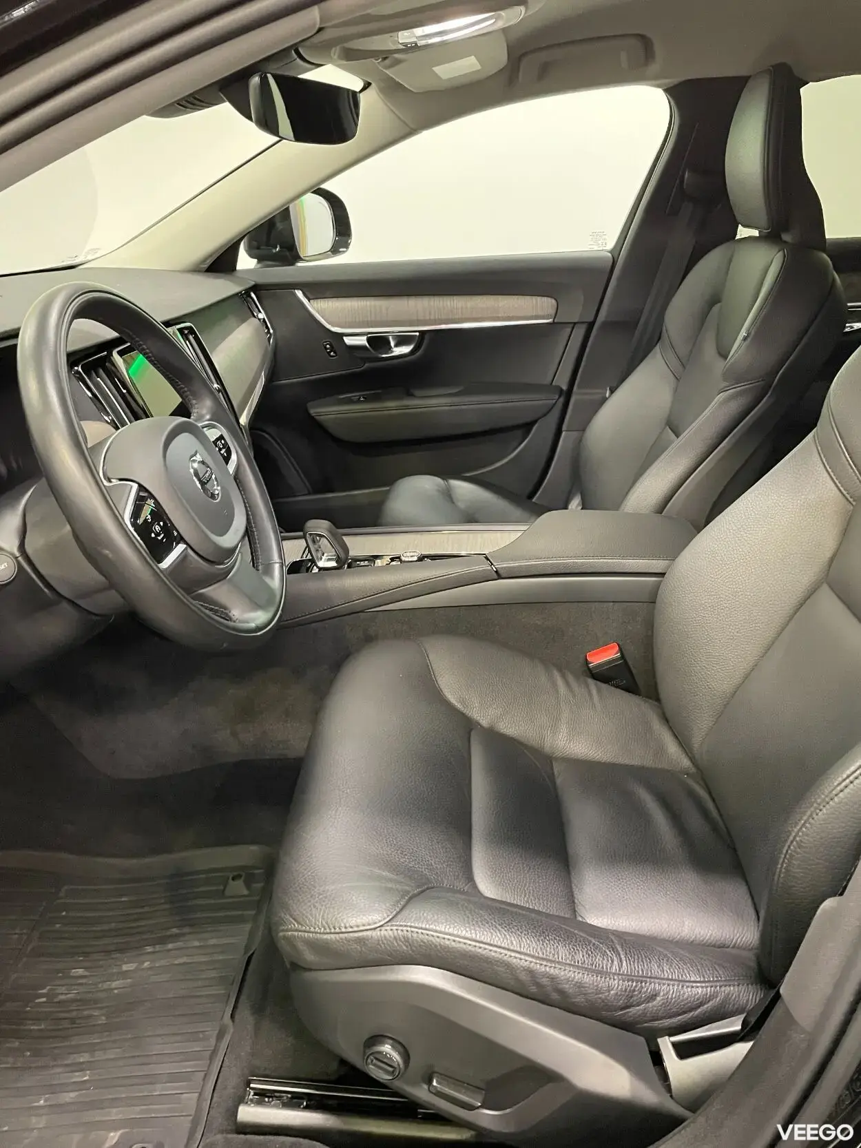 Volvo V90 Cross Country AWD Momentum 2 145kW