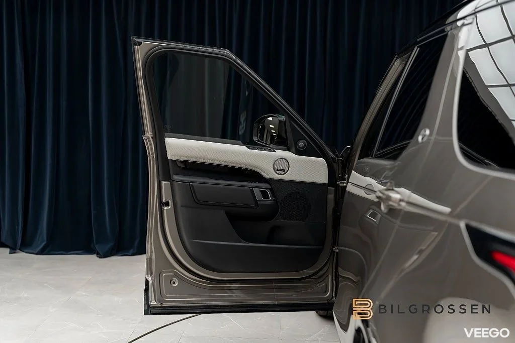 Land Rover Discovery D250 MHEV 249hk R Dynamic Pano 360 183kW