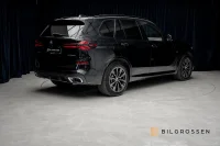 BMW X5 xDrive50e M Sport B&W Panorama HUD Luftfjädring 360kW thumbnail