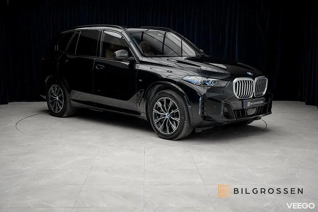 BMW X5 xDrive50e M Sport B&W Panorama HUD Luftfjädring 360kW