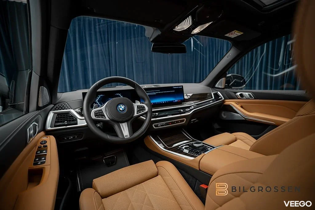 BMW X5 xDrive50e M Sport B&W Panorama HUD Luftfjädring 360kW