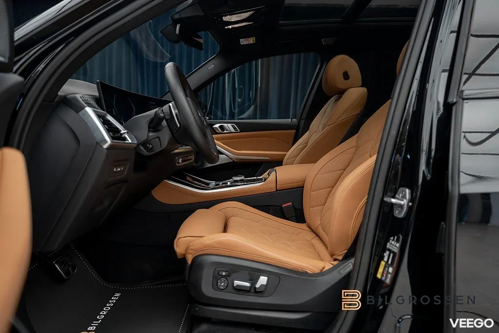 BMW X5 xDrive50e M Sport B&W Panorama HUD Luftfjädring 360kW