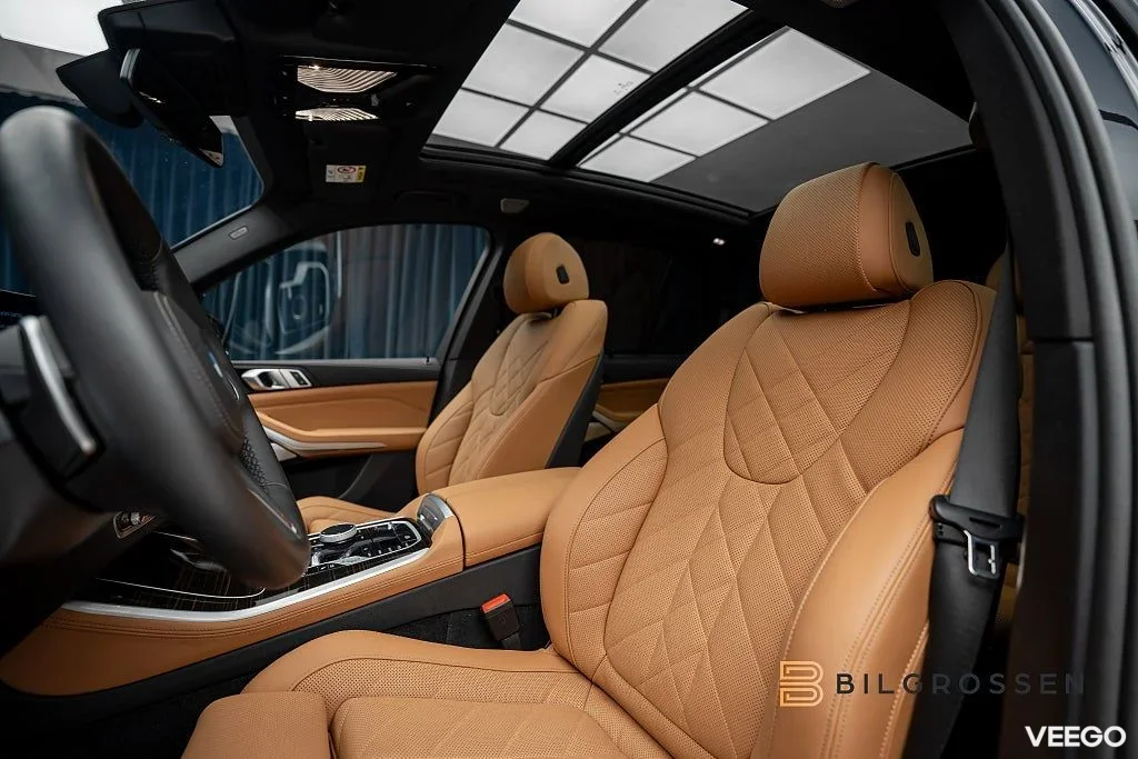 BMW X5 xDrive50e M Sport B&W Panorama HUD Luftfjädring 360kW