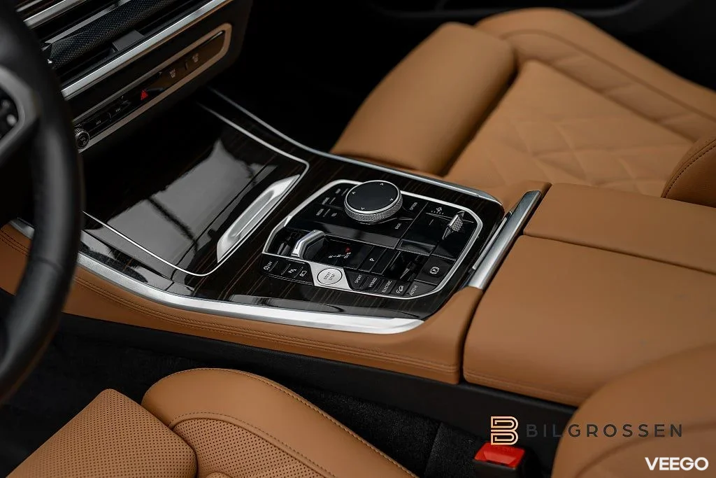 BMW X5 xDrive50e M Sport B&W Panorama HUD Luftfjädring 360kW