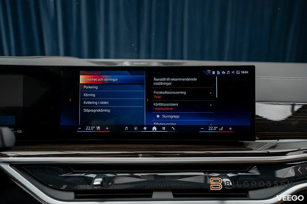 BMW X5 xDrive50e M Sport B&W Panorama HUD Luftfjädring 360kW