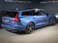 Volvo V60 T6 AWD R-Design PLUG-IN H 2.0 186kW thumbnail