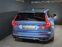 Volvo V60 T6 AWD R-Design PLUG-IN H 2.0 186kW thumbnail