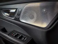 Volvo V60 T6 AWD R-Design PLUG-IN H 2.0 186kW thumbnail