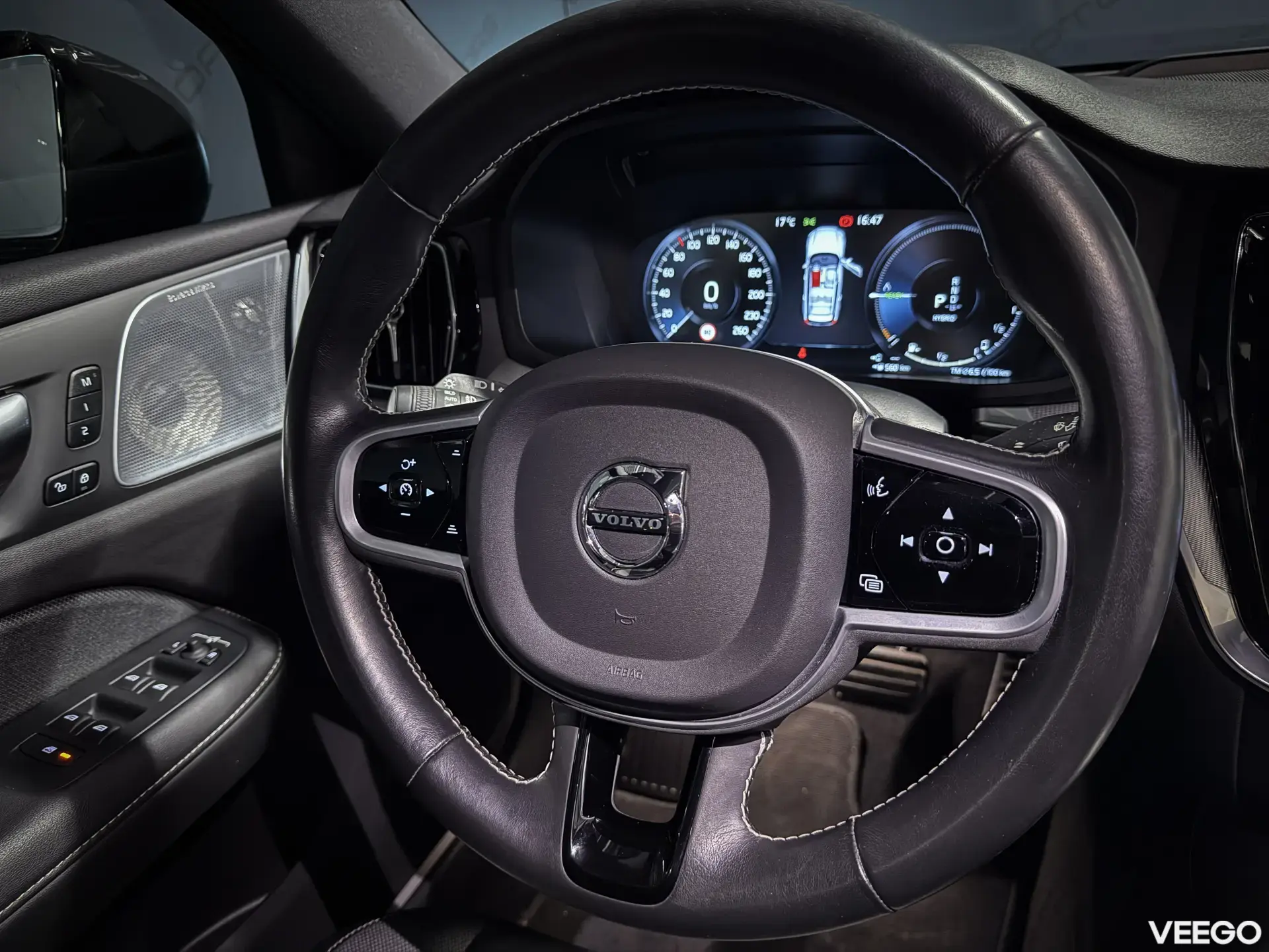 Volvo V60 T6 AWD R-Design PLUG-IN H 2.0 186kW