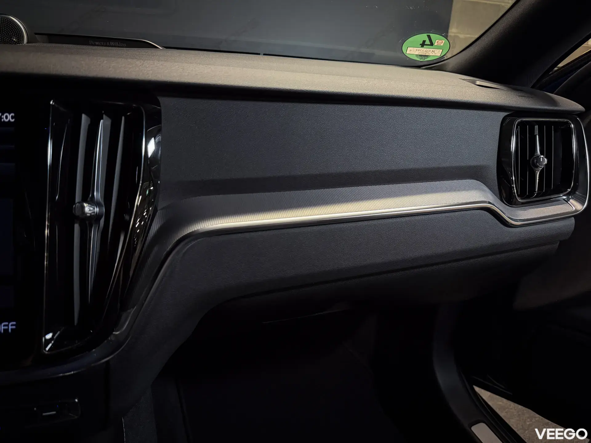 Volvo V60 T6 AWD R-Design PLUG-IN H 2.0 186kW